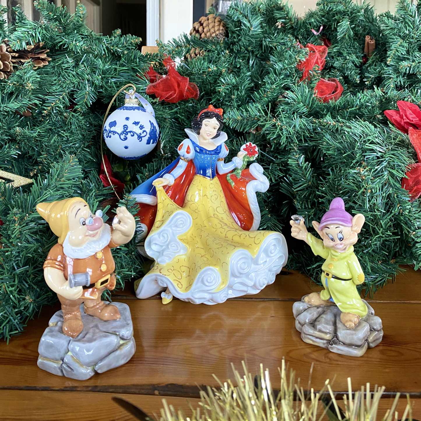 Ornament Stand - Gold image 1