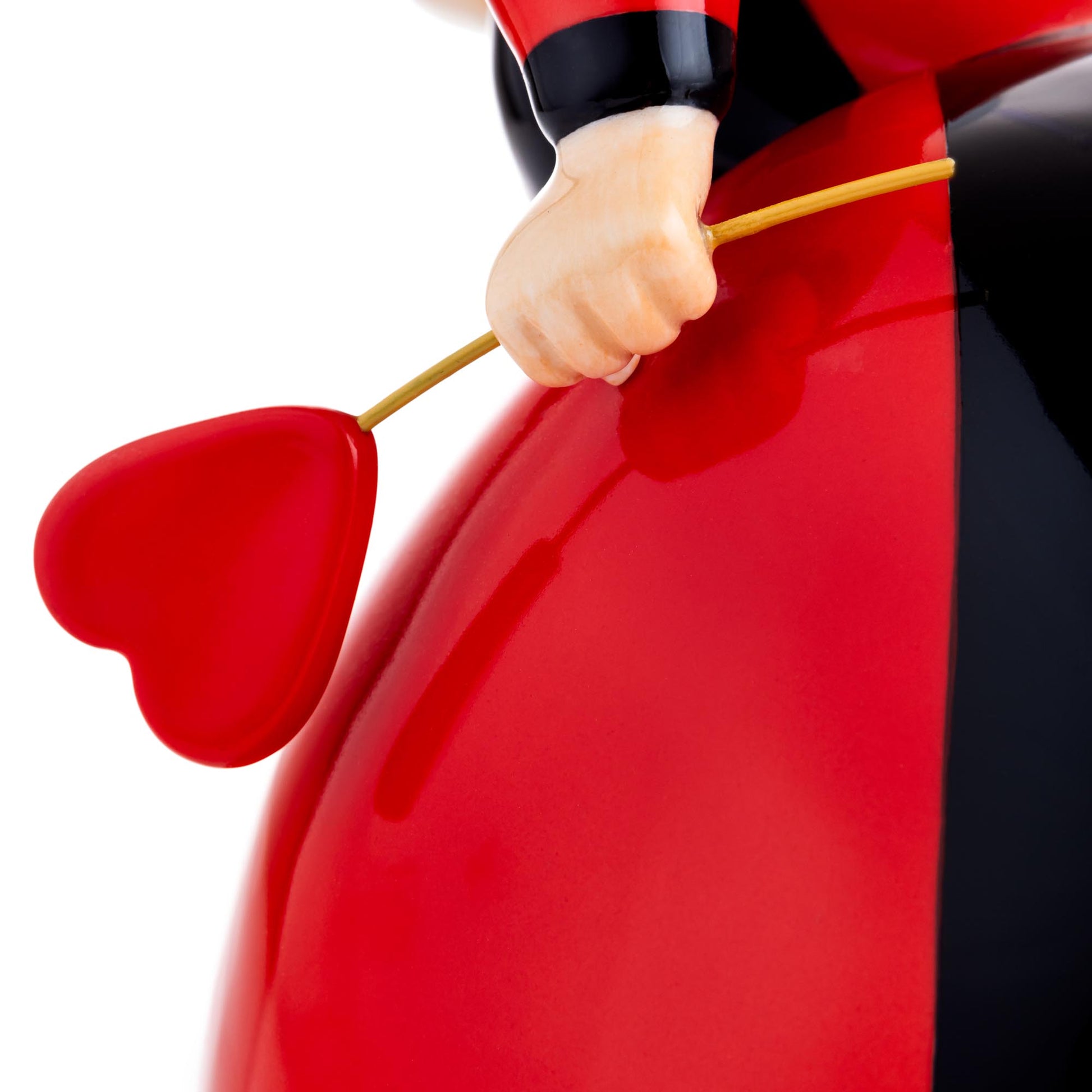 Queen of Hearts image 4